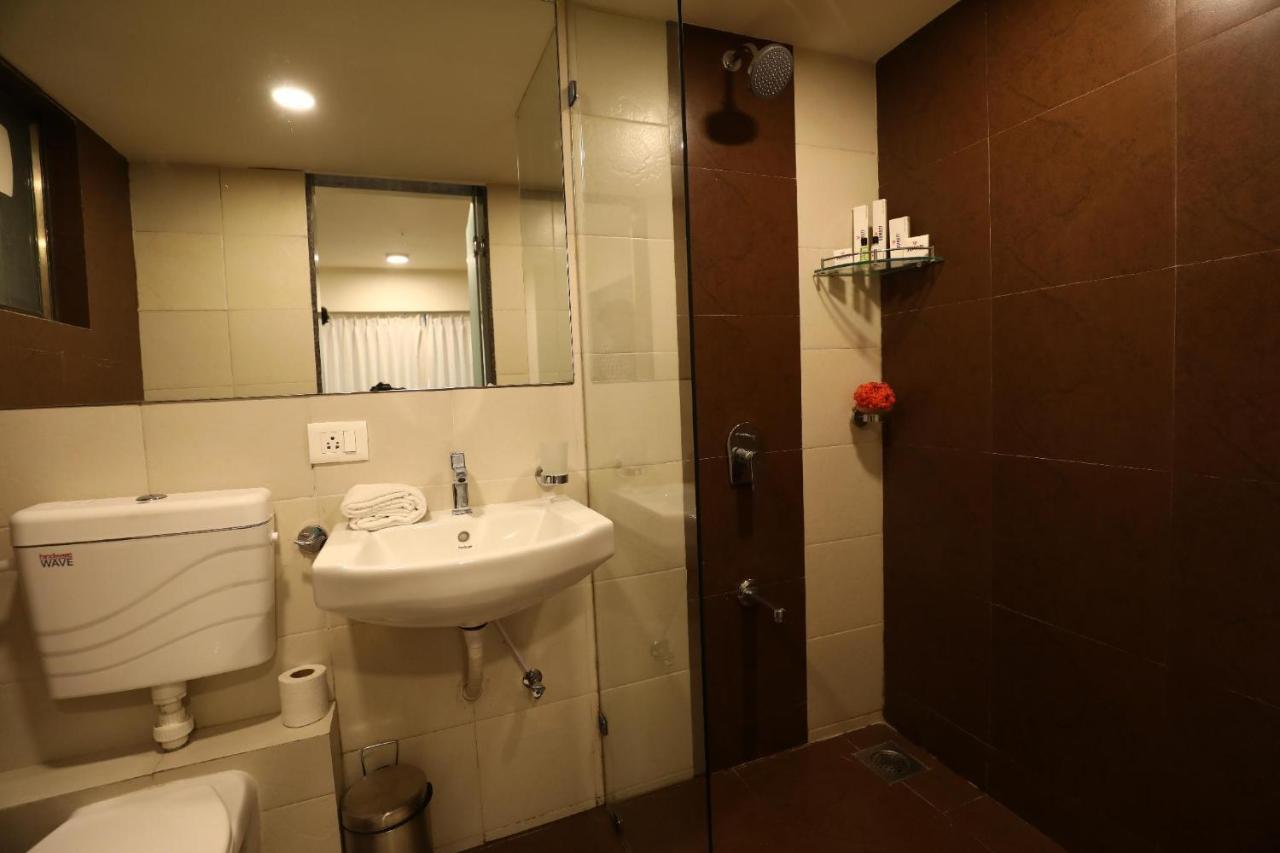Honest Homes At Rajhans Belliza, Appartment Units Surat Exterior photo